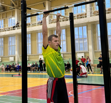 Участник подтягивания обязан Участник подтягивания обязан.