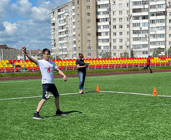 Старший судья бригады по метанию Старший судья бригады по метанию.