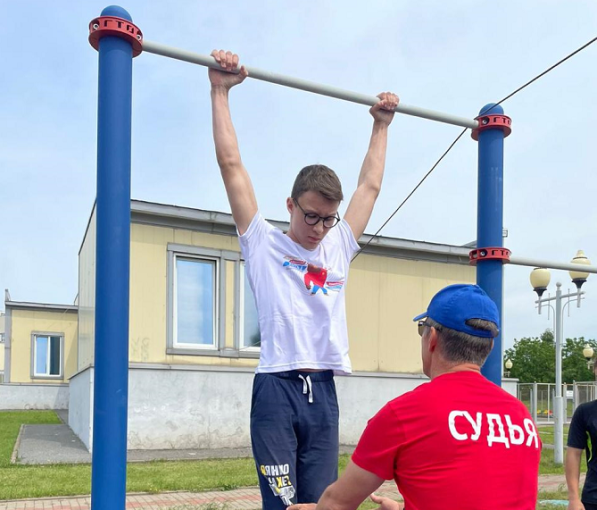 СУДЕЙСКАЯ КОЛЛЕГИЯ ПО ПОДТЯГИВАНИЮ, СГИБАНИЮ И РАЗГИБАНИЮ РУК В УПОРЕ ЛЕЖА СУДЕЙСКАЯ КОЛЛЕГИЯ ПО ПОДТЯГИВАНИЮ, СГИБАНИЮ И РАЗГИБАНИЮ РУК В УПОРЕ ЛЕЖА.